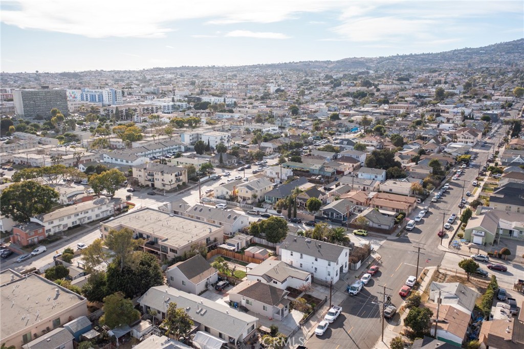 261 W Sepulveda Street