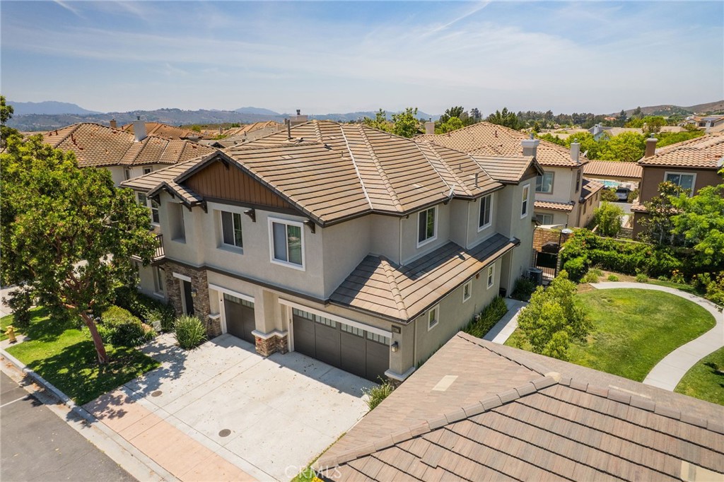 6807 Simmons Way