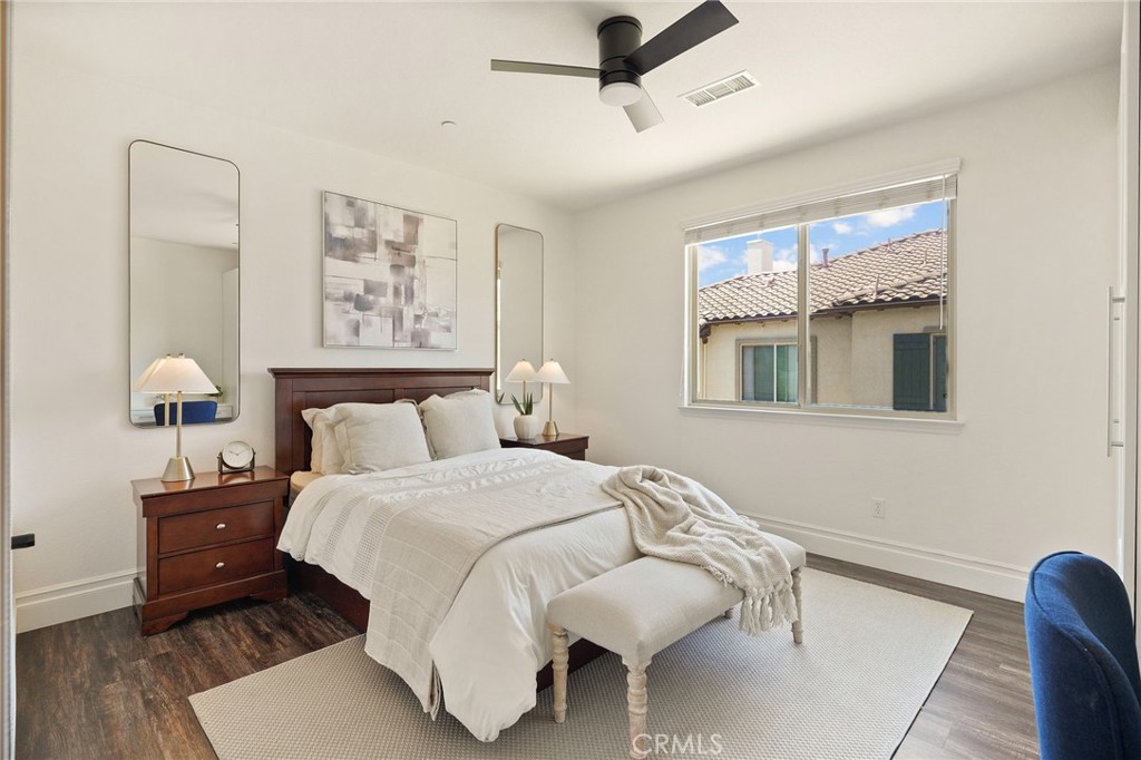 6807 Simmons Way