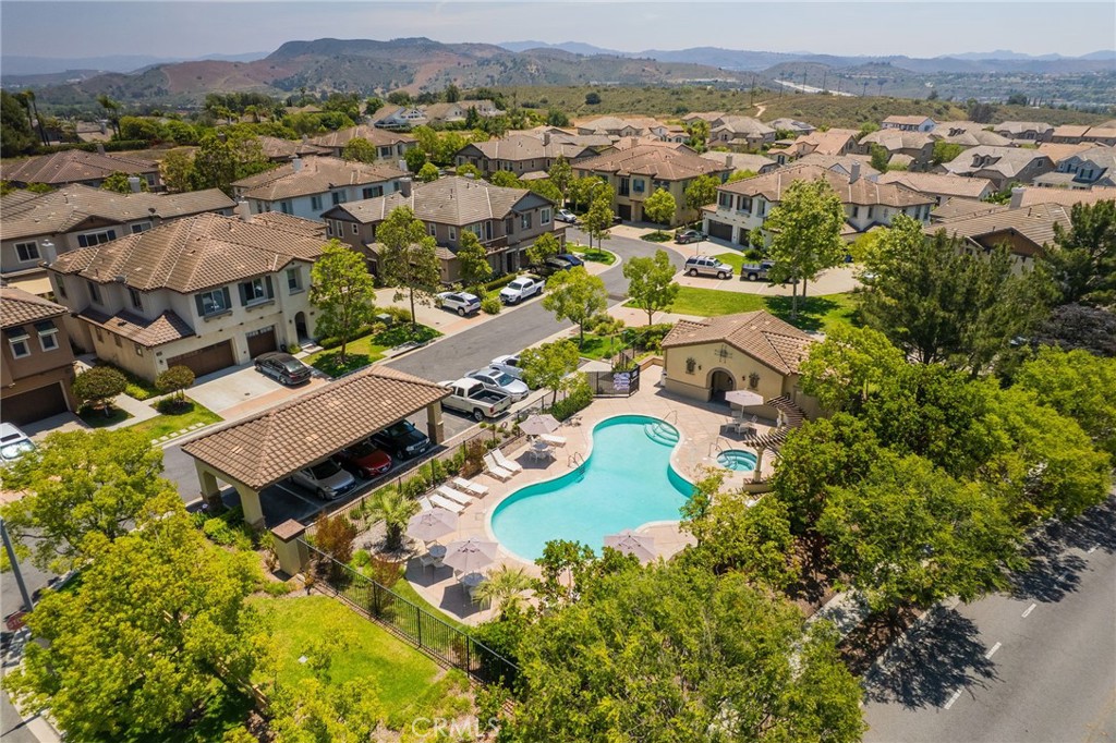 6807 Simmons Way