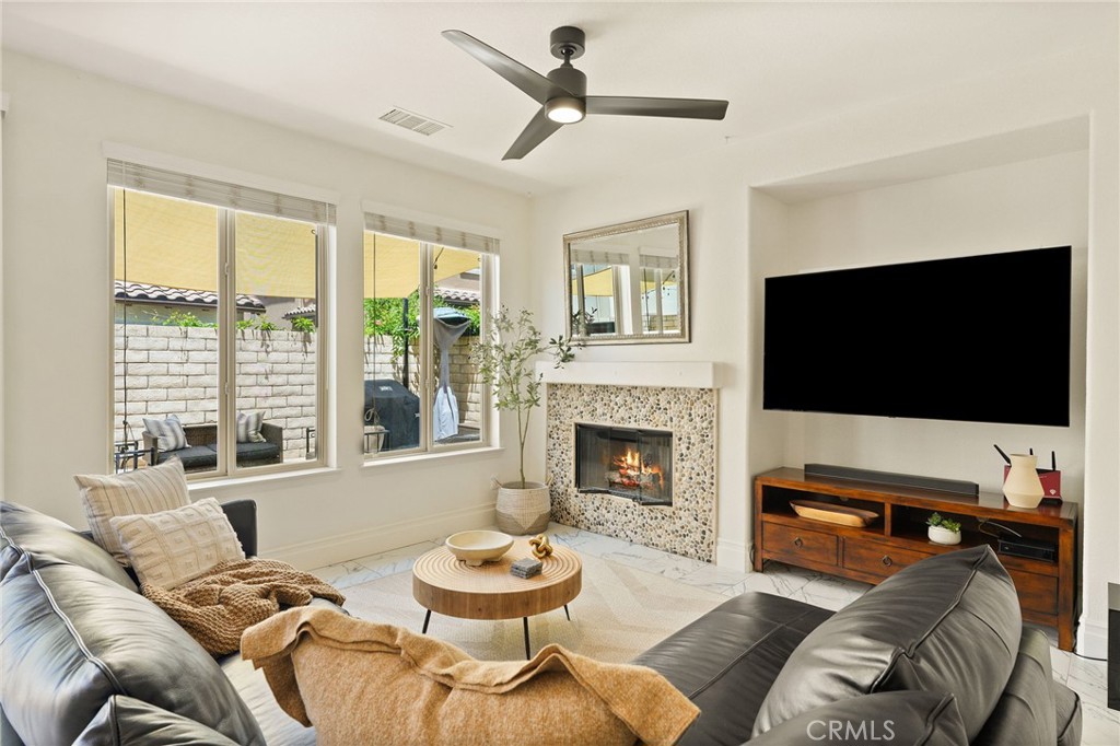 6807 Simmons Way