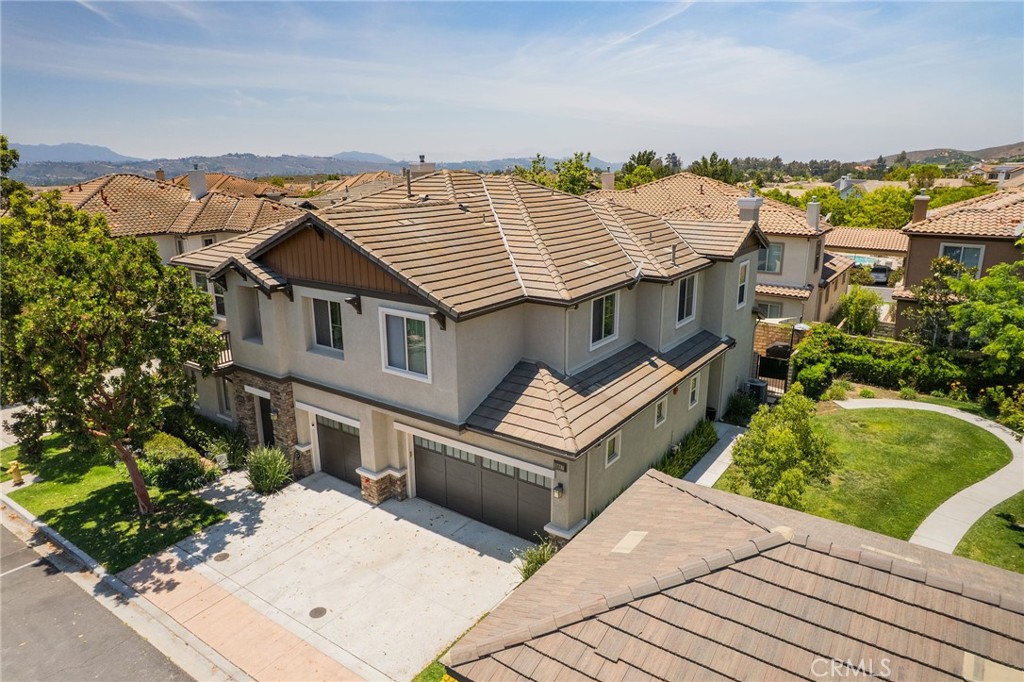 6807 Simmons Way