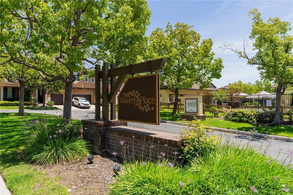 6807 Simmons Way