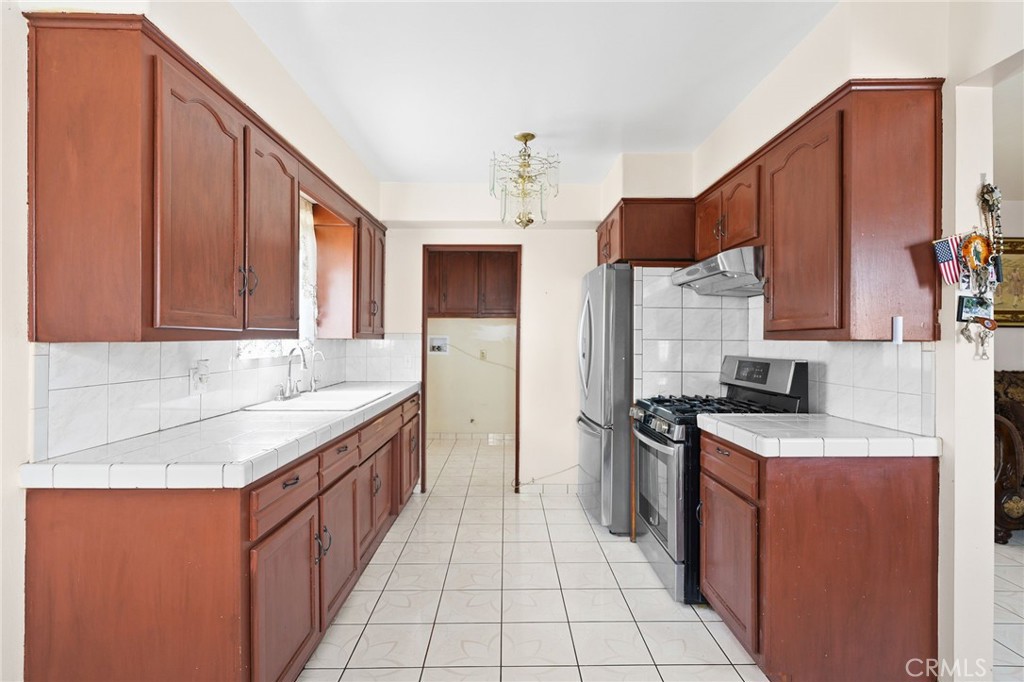 6133 Orchard Avenue