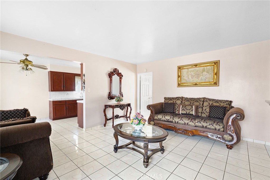 6133 Orchard Avenue