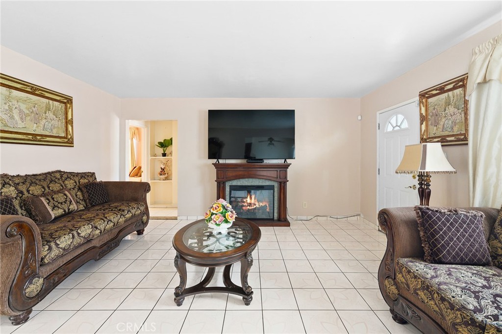 6133 Orchard Avenue