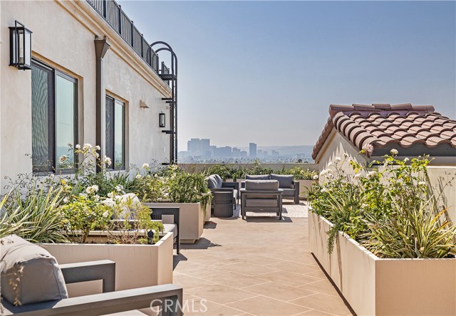 1303 S Orange Grove AVE Unit: 601