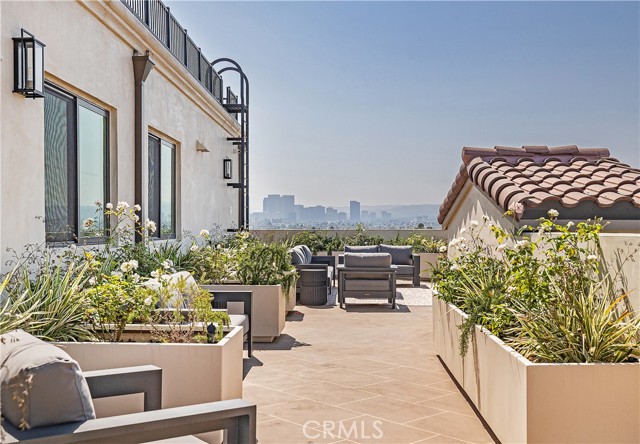 1303 S Orange Grove AVE Unit: 601