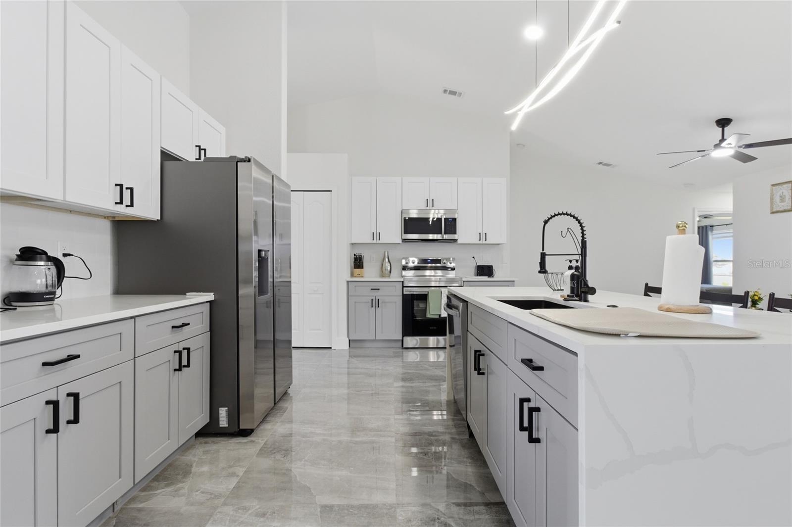 619 SW 26TH TER