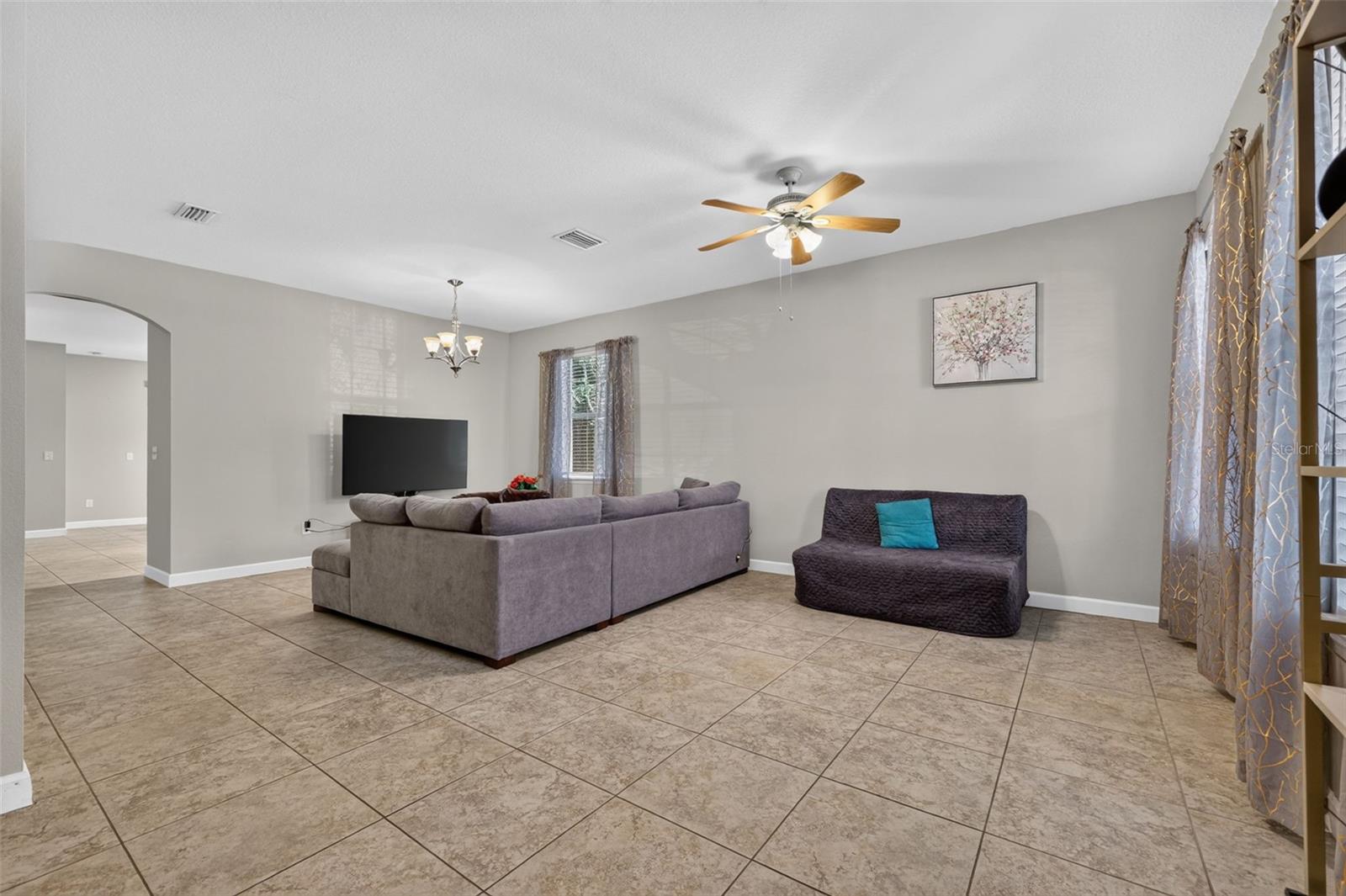 5512 MANG PL