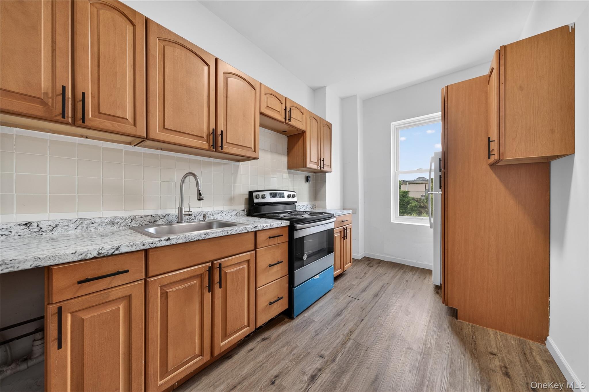 647 Manida Street Unit: 2