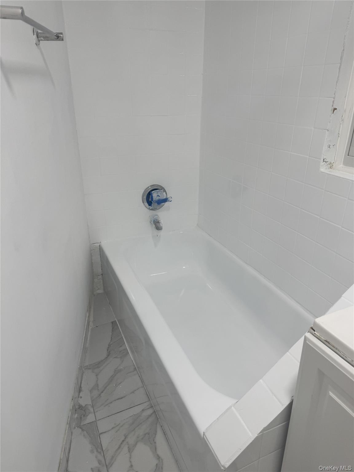 647 Manida Street Unit: 2