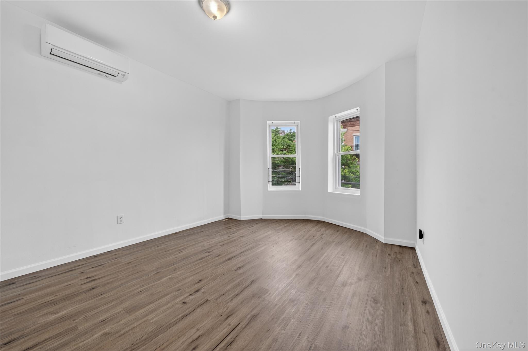 647 Manida Street Unit: 2