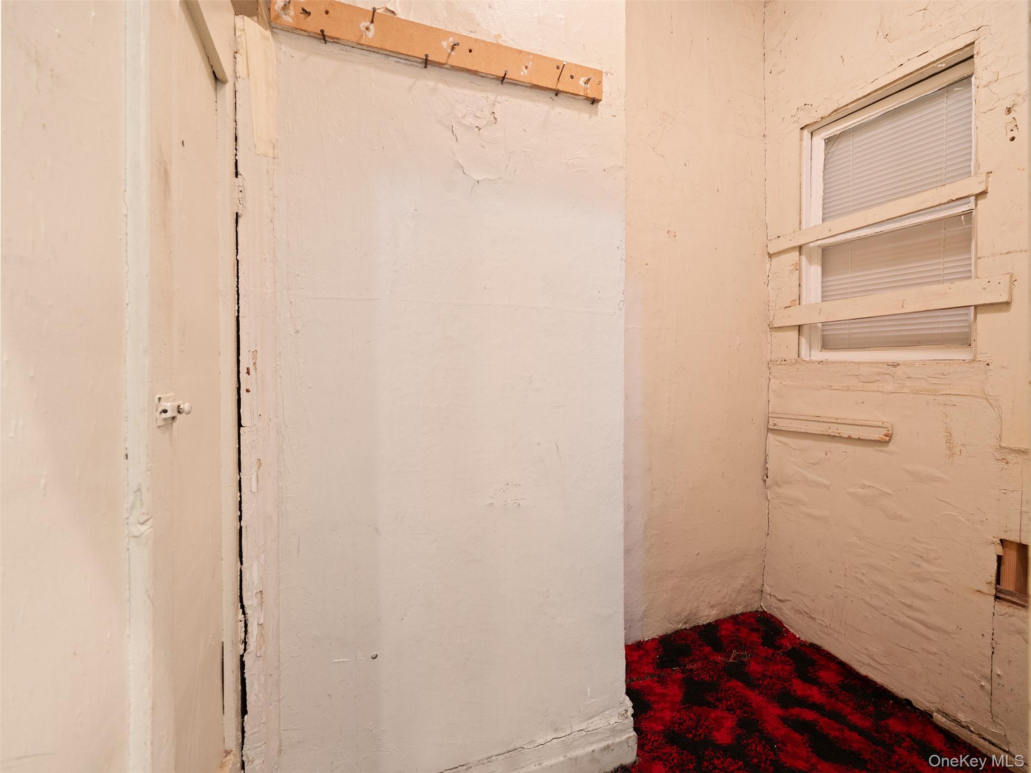 99 E 31st Street