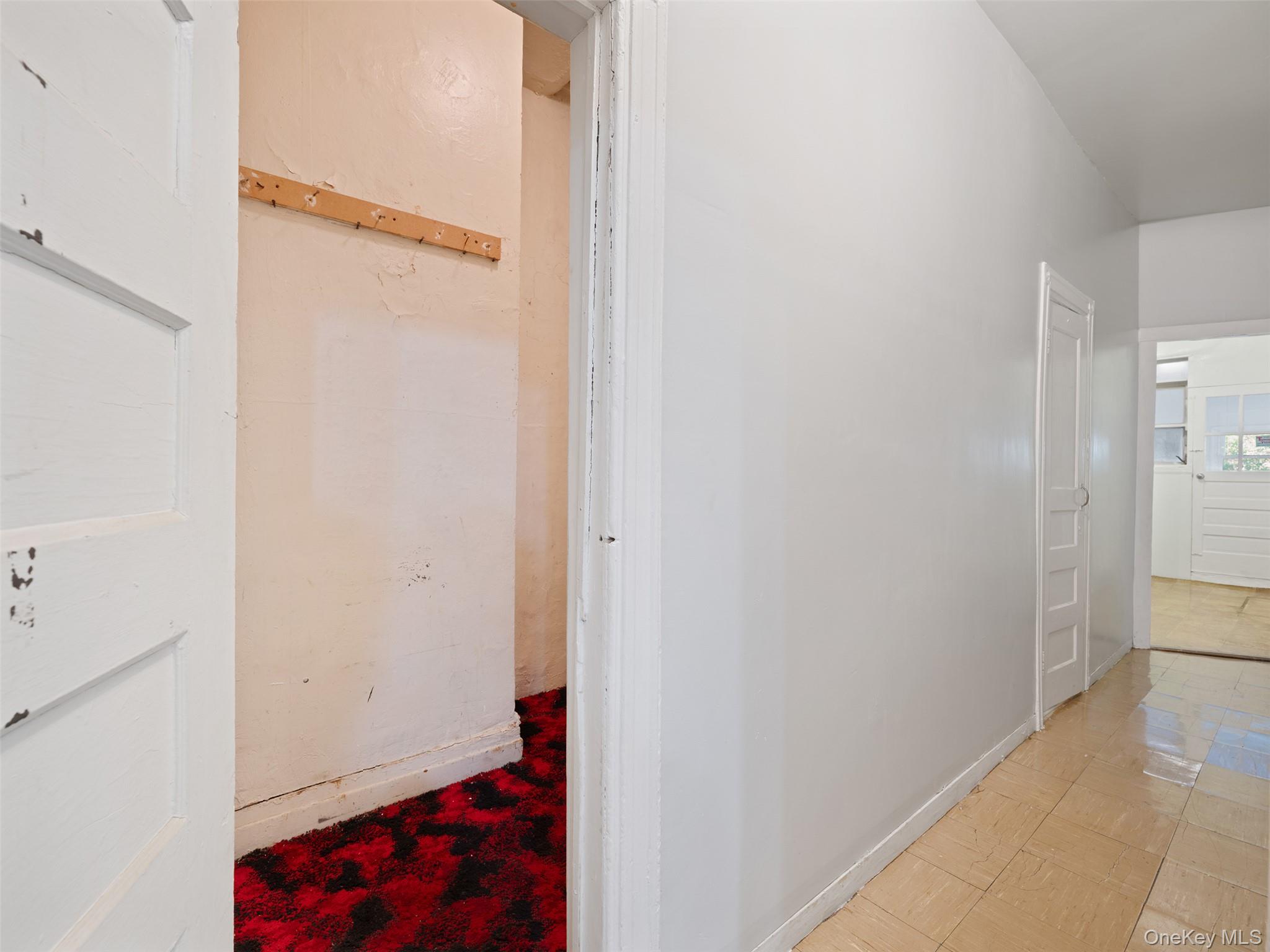 99 E 31st Street
