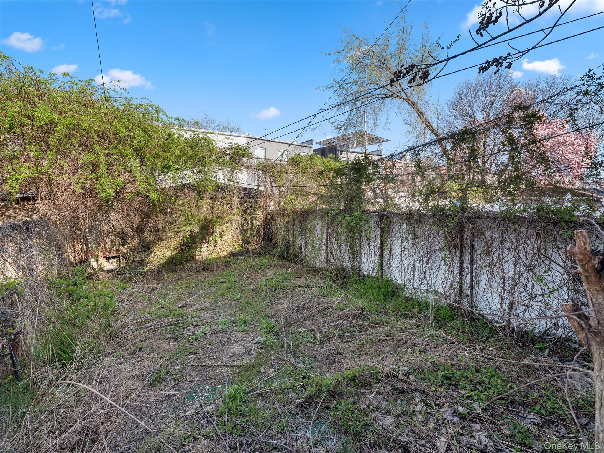 99 E 31st Street