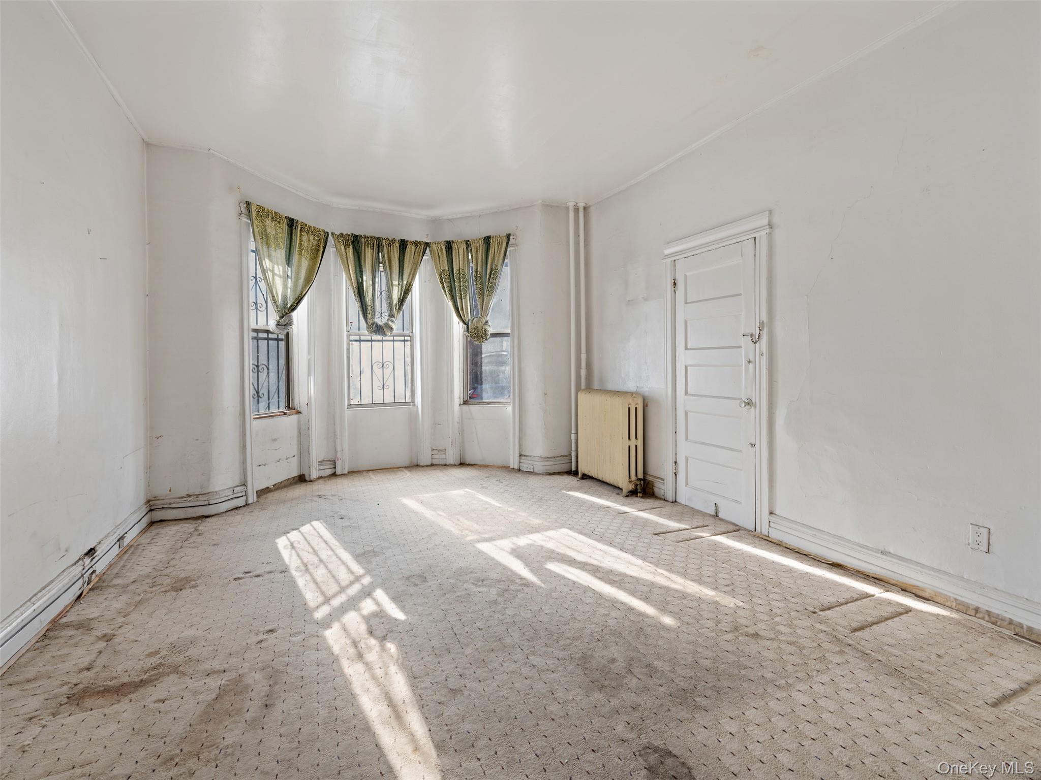 99 E 31st Street