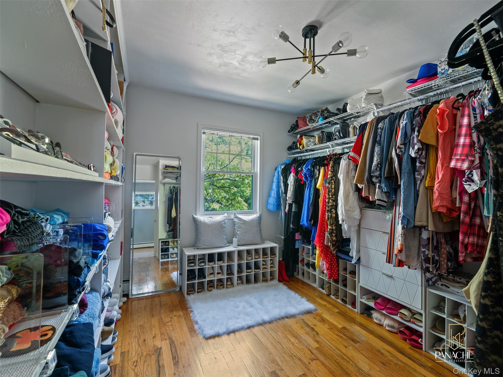 18 Shubert Ln