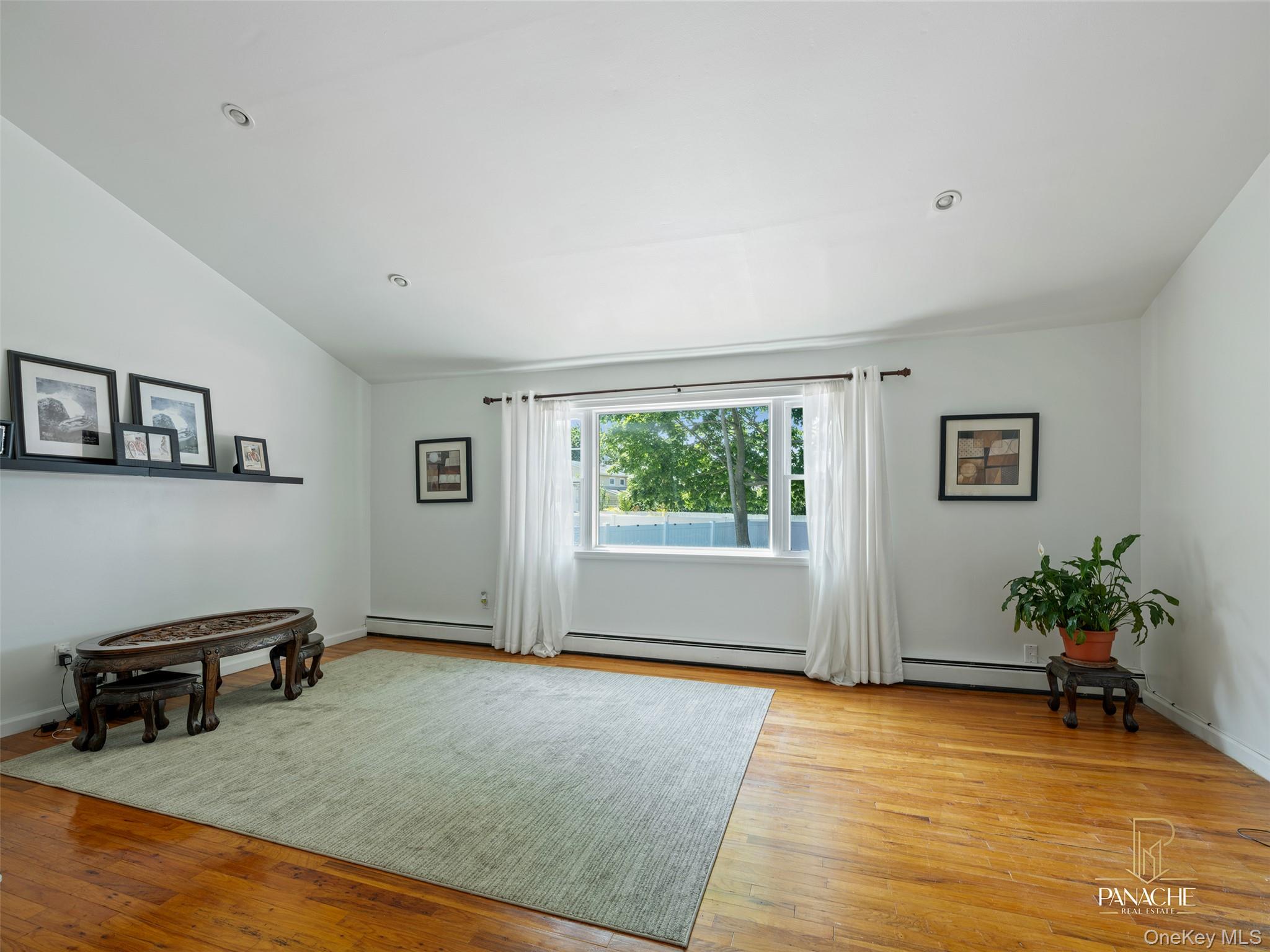 18 Shubert Ln