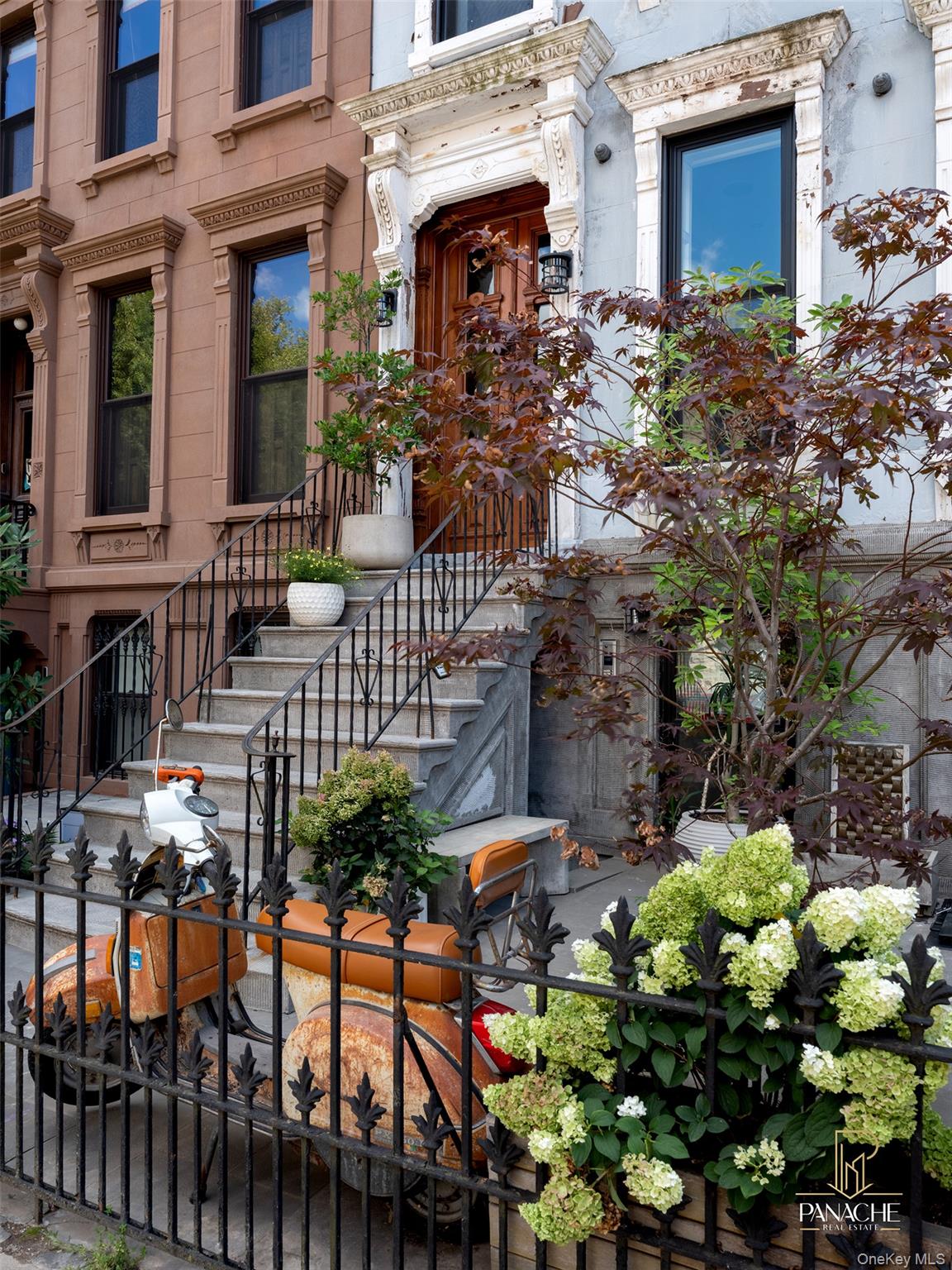 400 Putnam Avenue