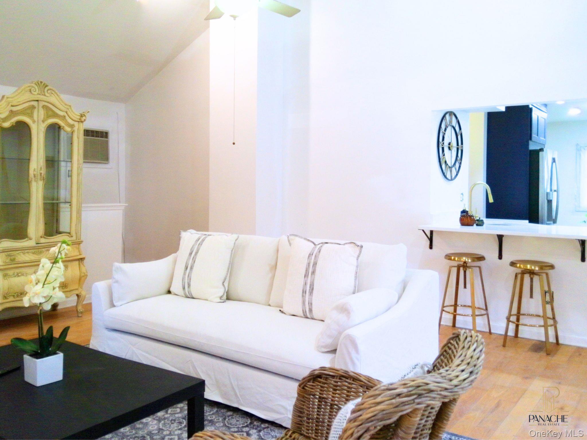 37 Lake Grove Boulevard