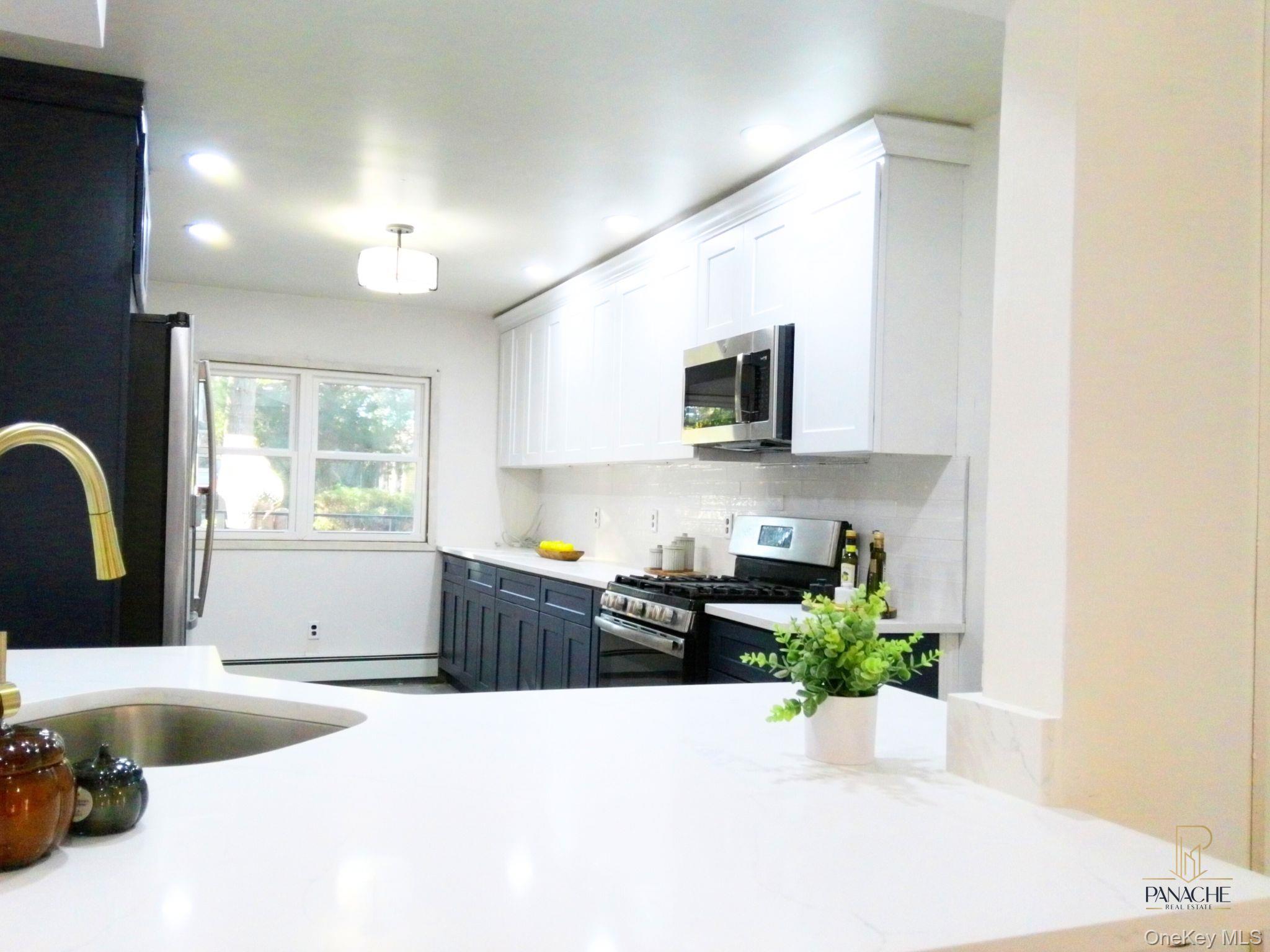 37 Lake Grove Boulevard