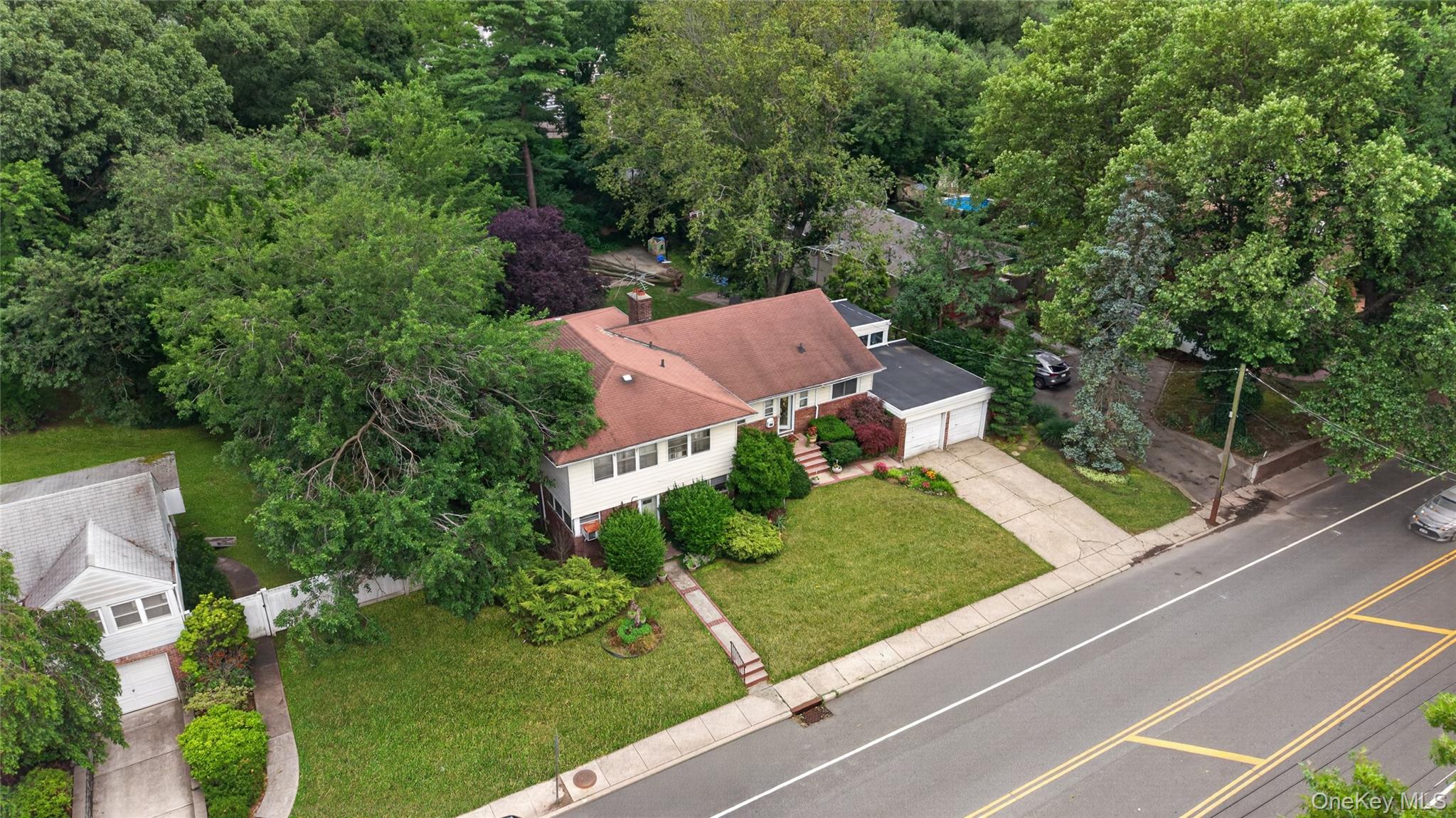 445 Nassau Boulevard
