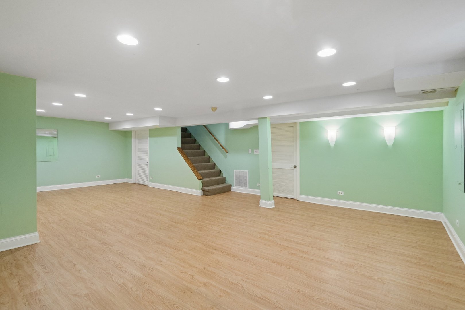 5523 S Garfield Street