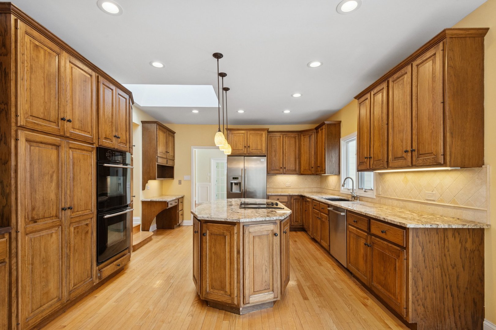 5523 S Garfield Street