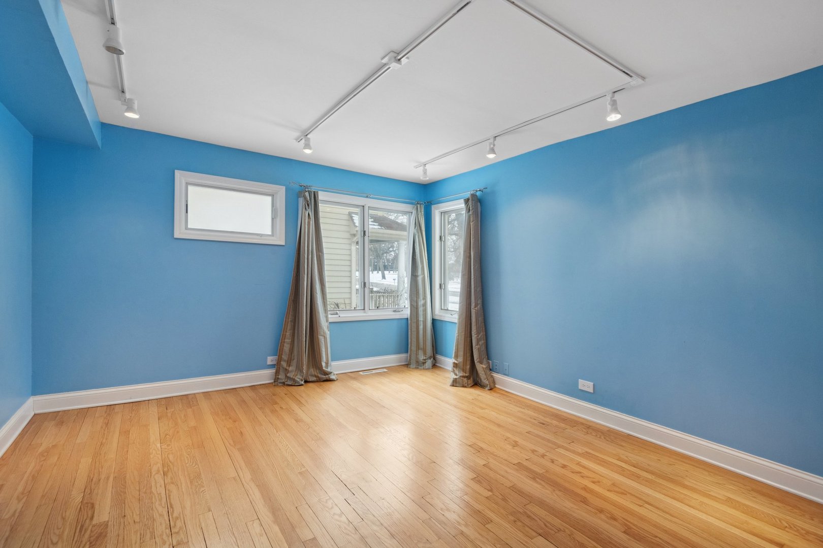 5523 S Garfield Street