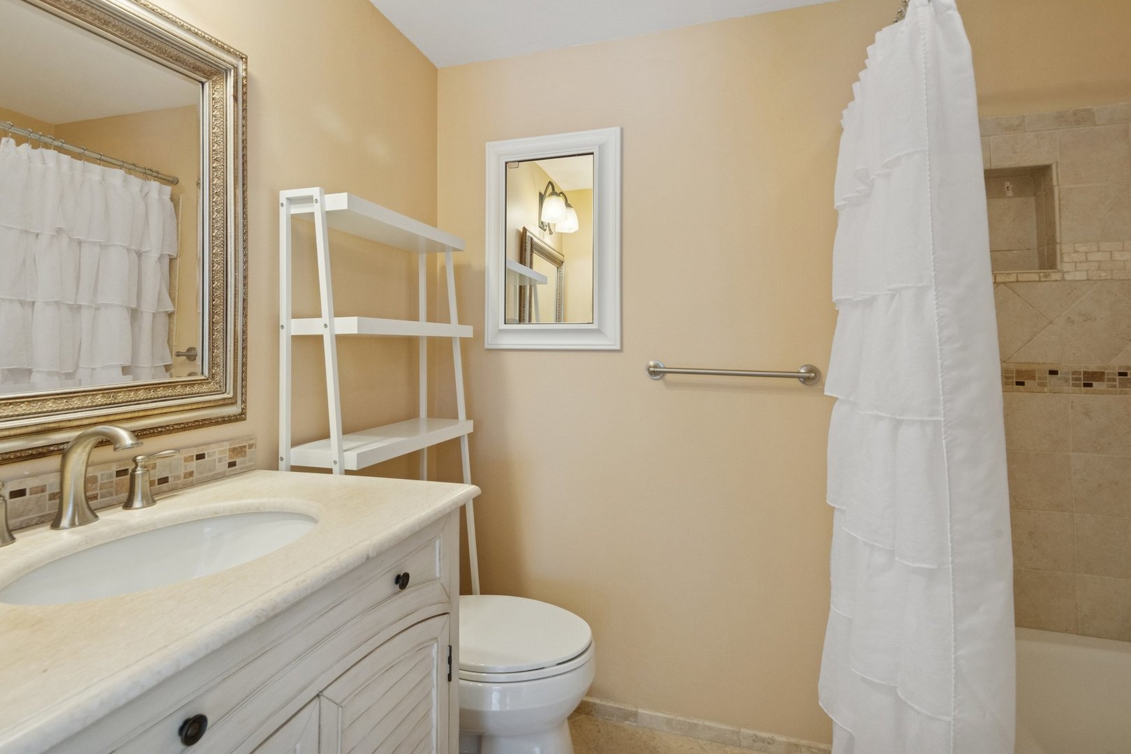 5523 S Garfield Street