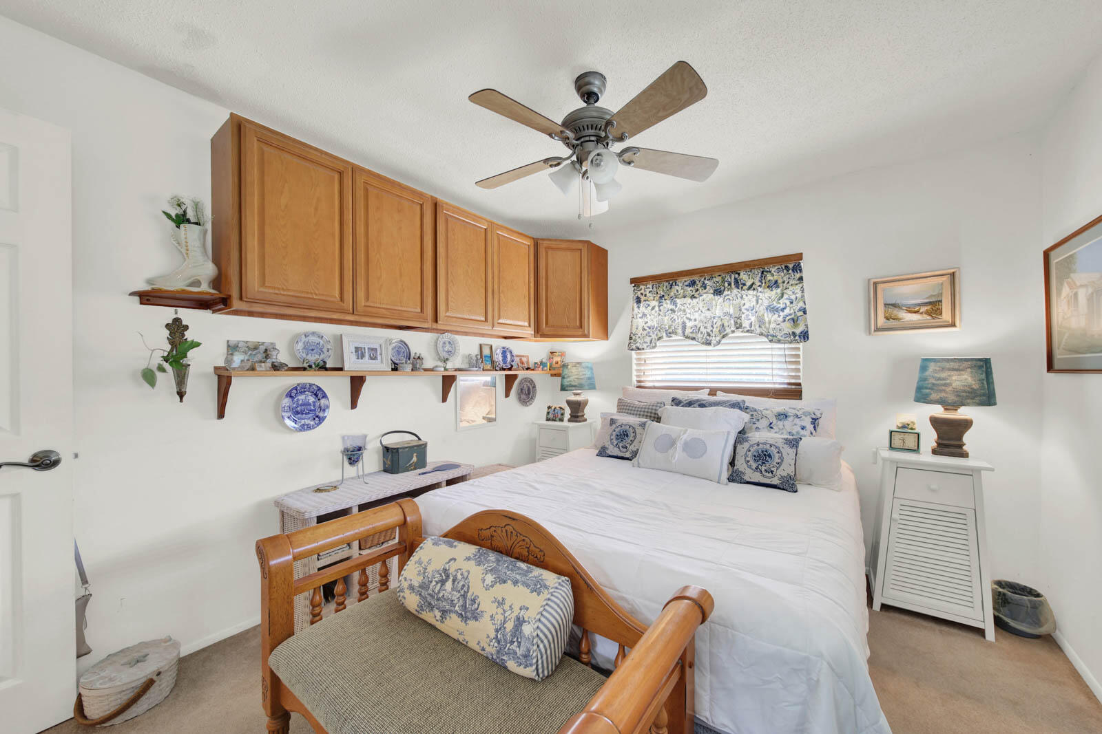 1180 NE Crescent Street