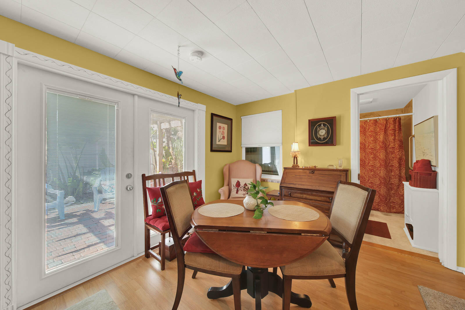 1180 NE Crescent Street