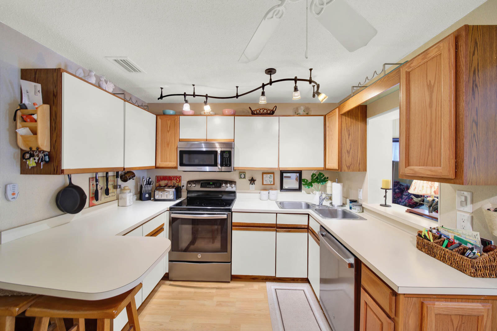 1180 NE Crescent Street