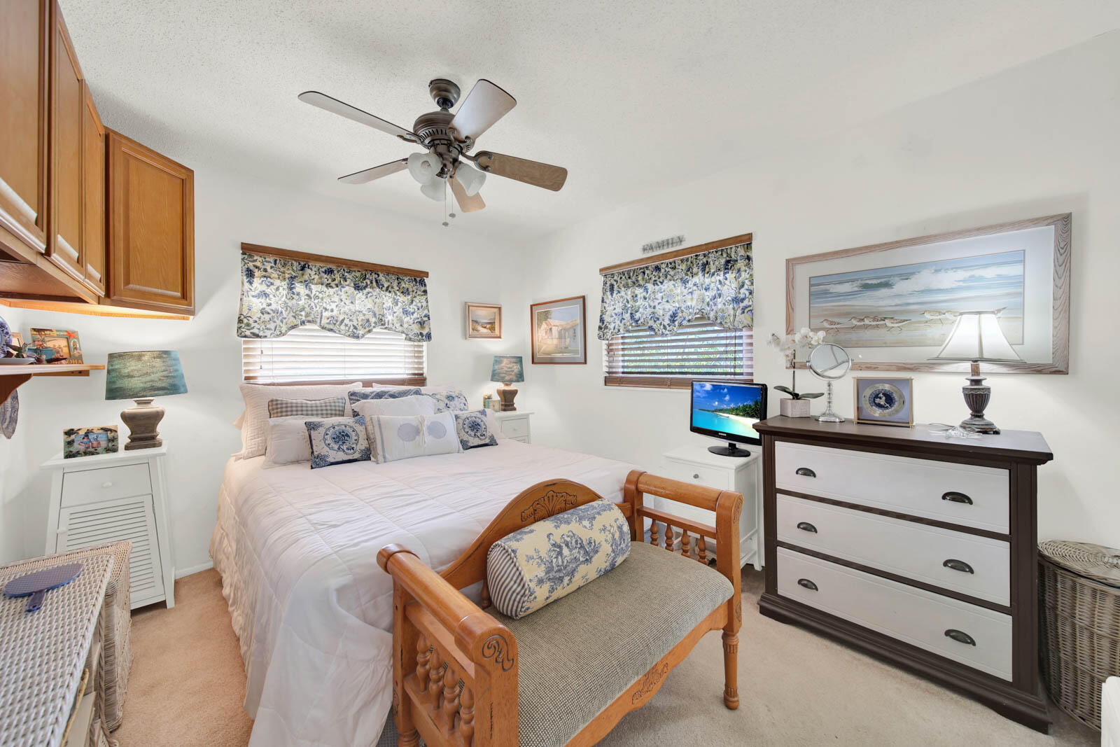 1180 NE Crescent Street