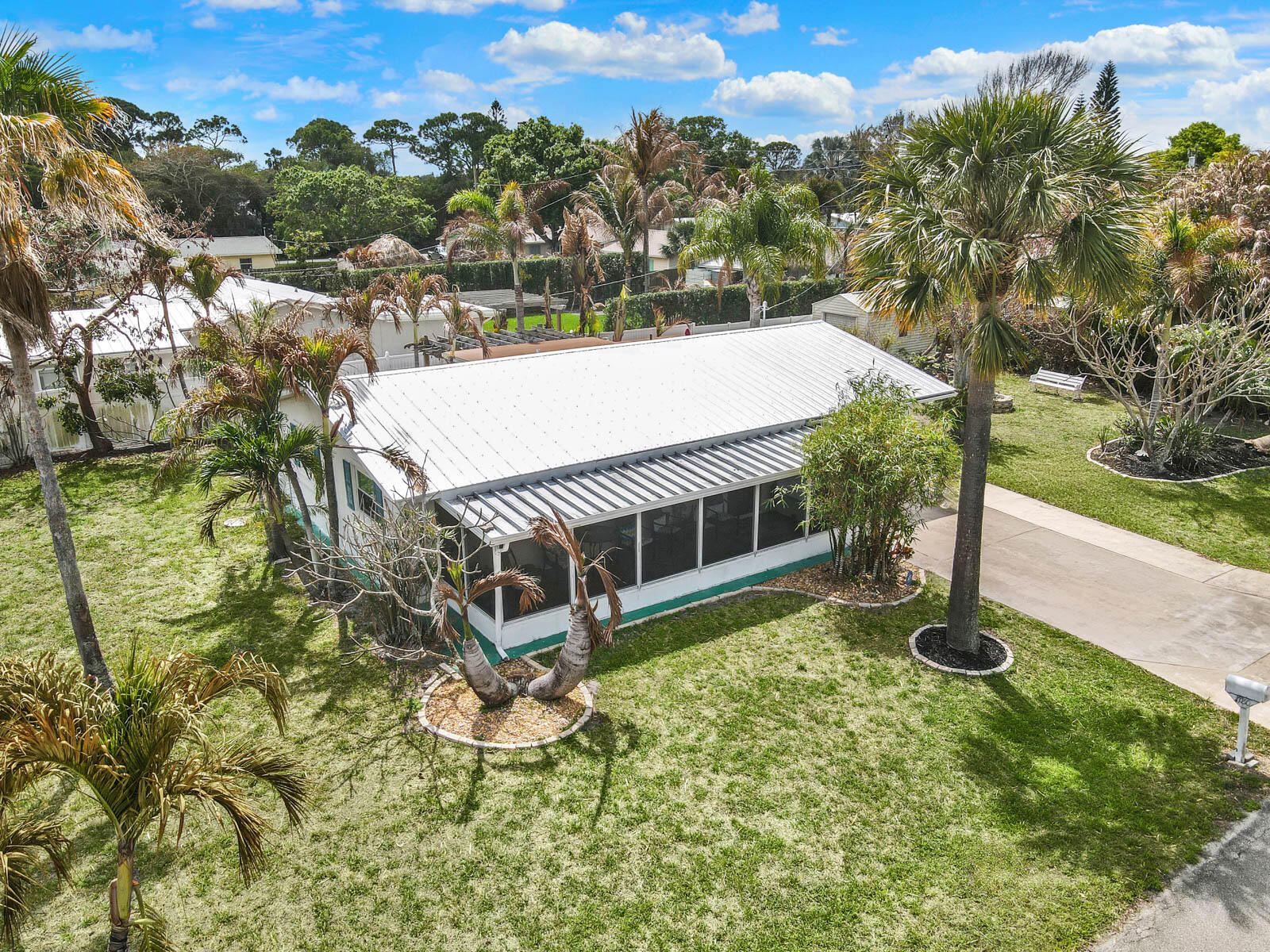 1180 NE Crescent Street