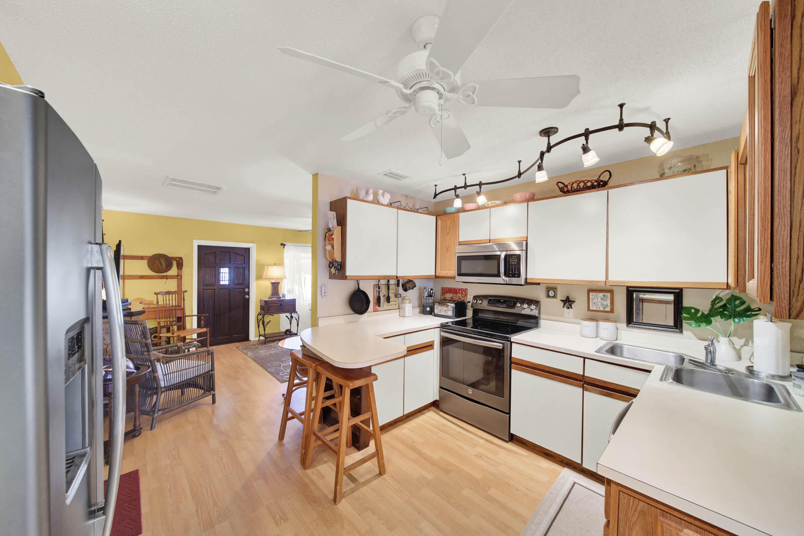 1180 NE Crescent Street