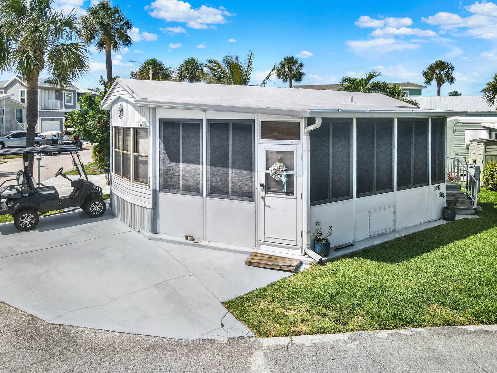 1397 Nettles Boulevard
