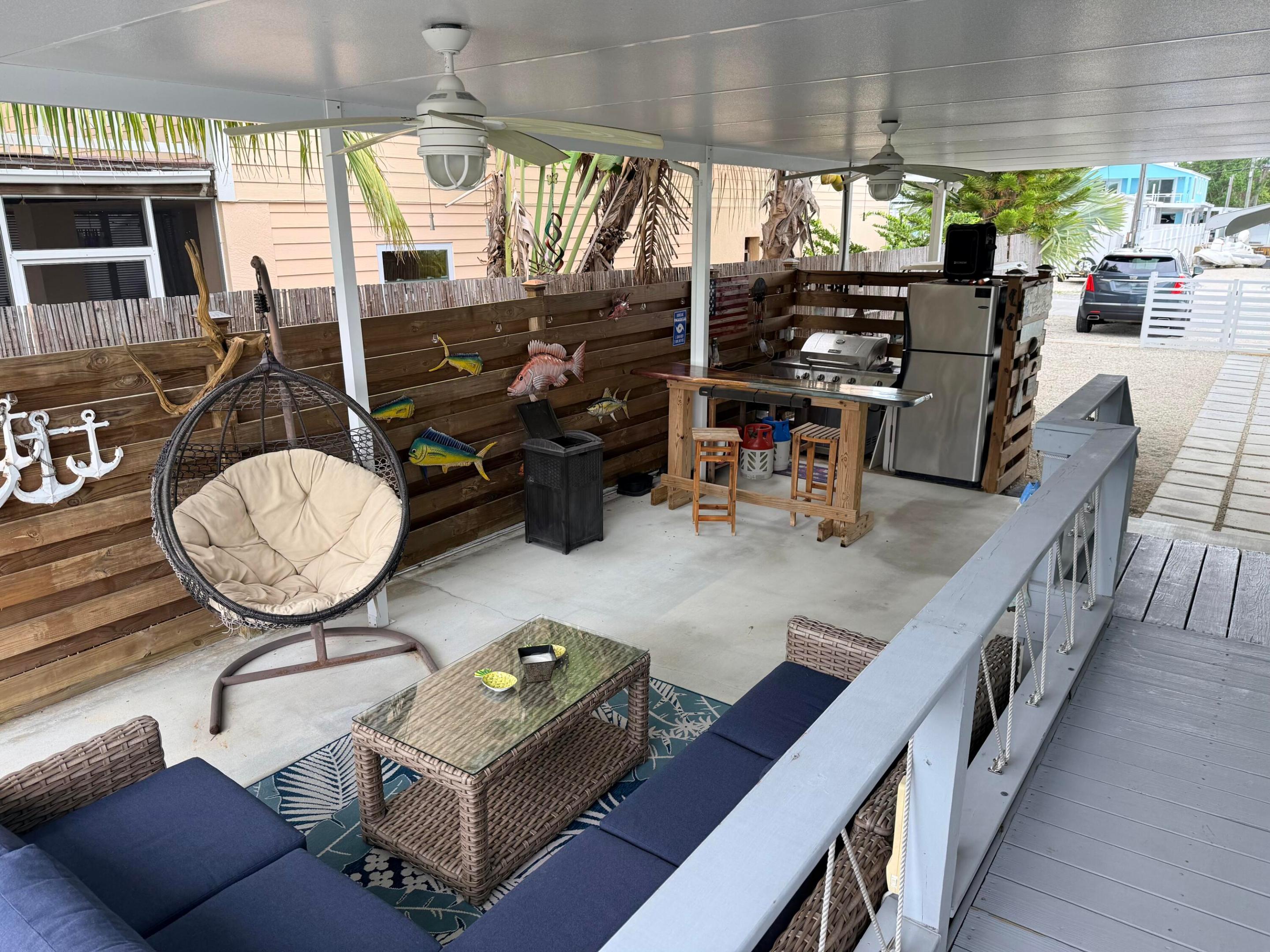 225 W 2nd Court