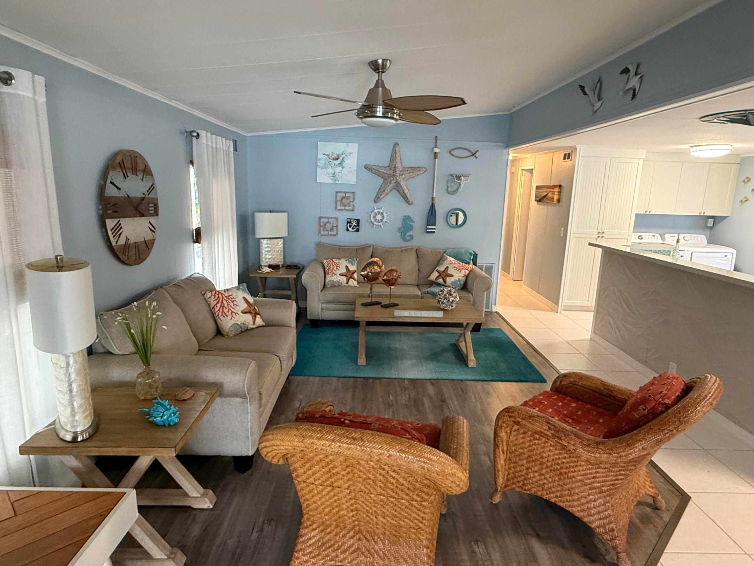 225 W 2nd Court