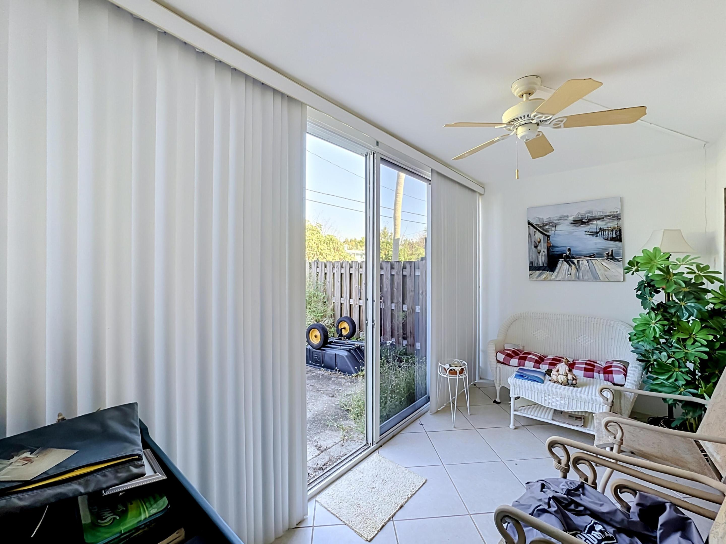 1310 NE 14th Court K17
