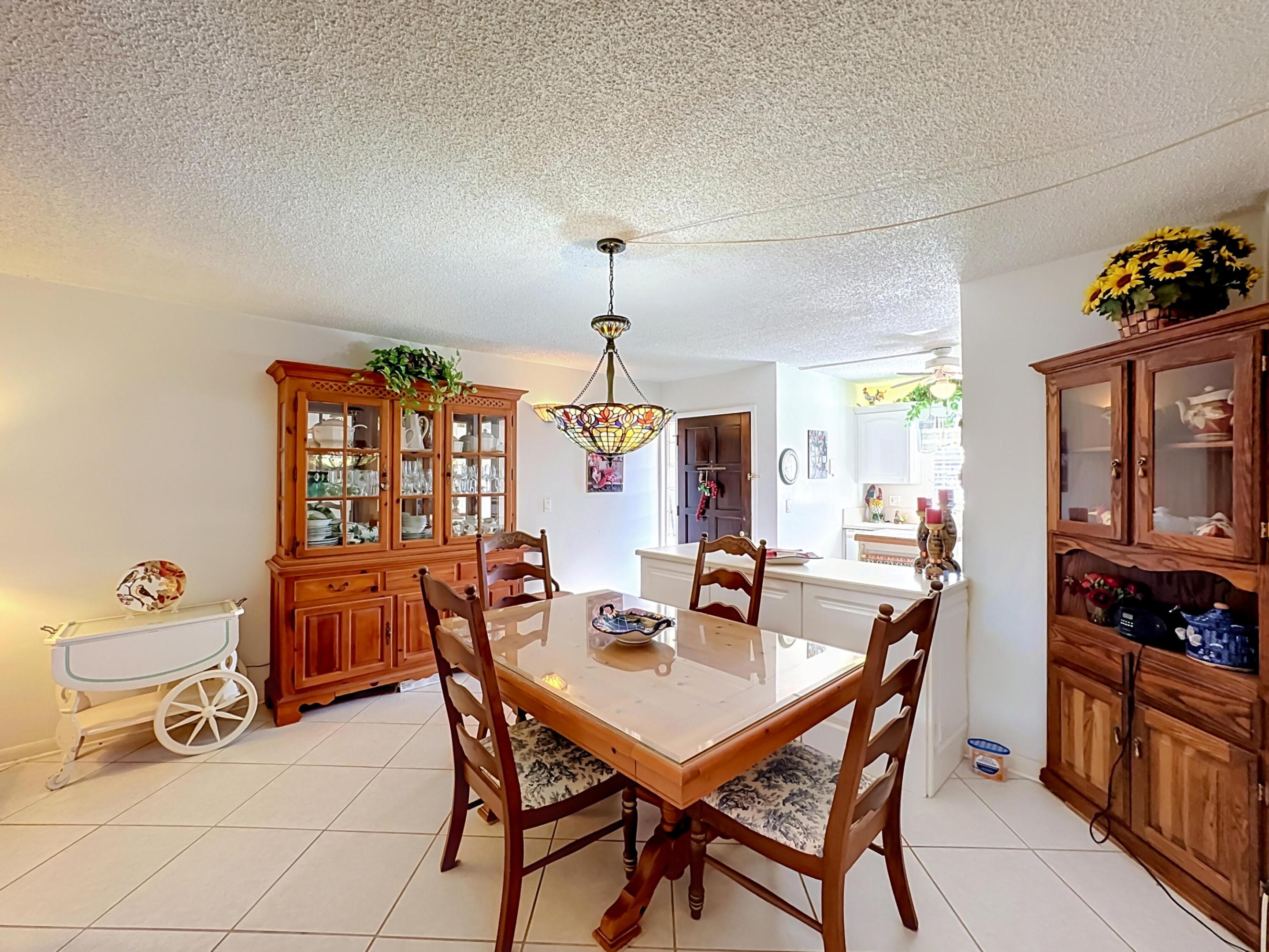 1310 NE 14th Court K17
