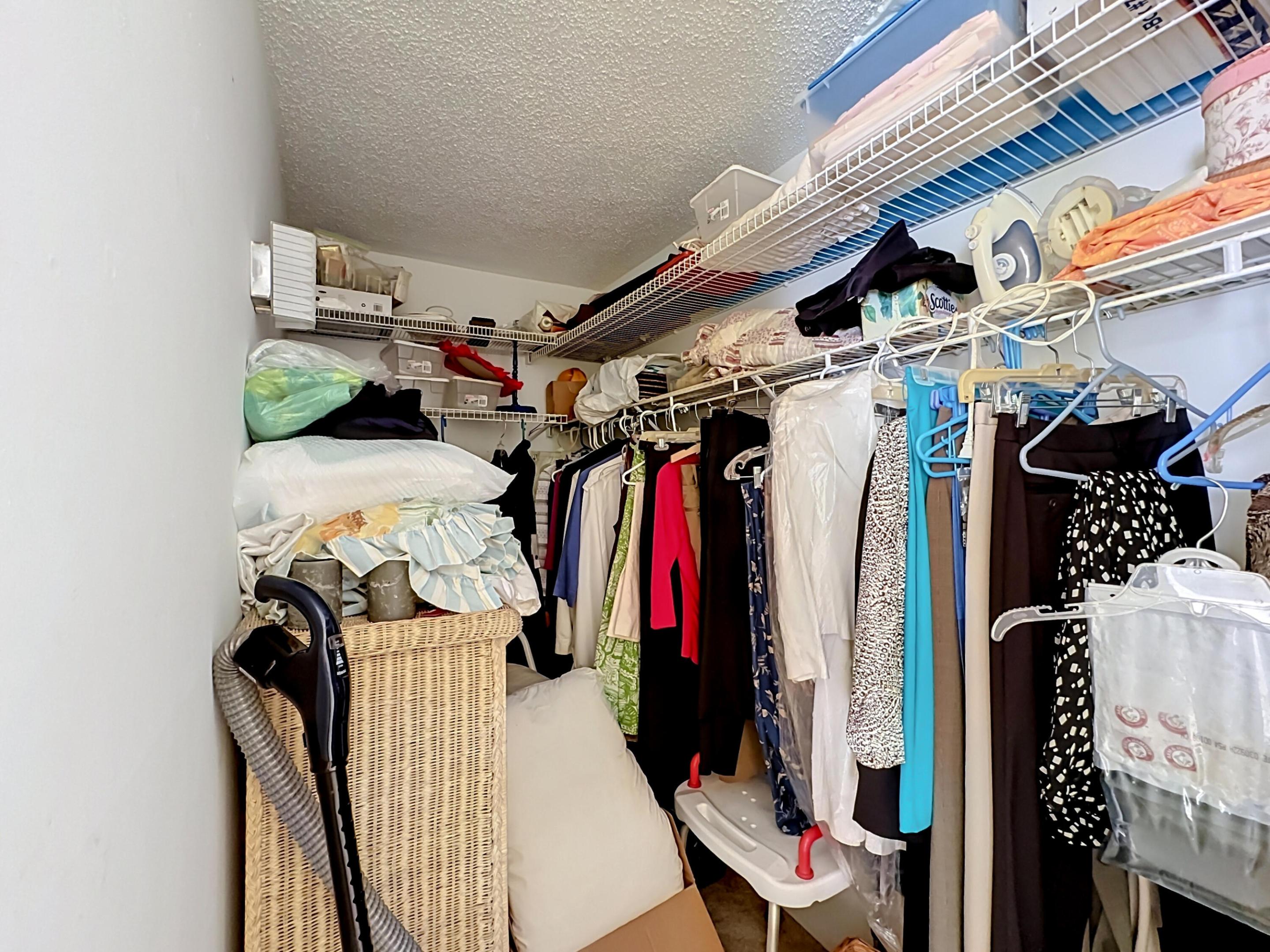 1310 NE 14th Court K17