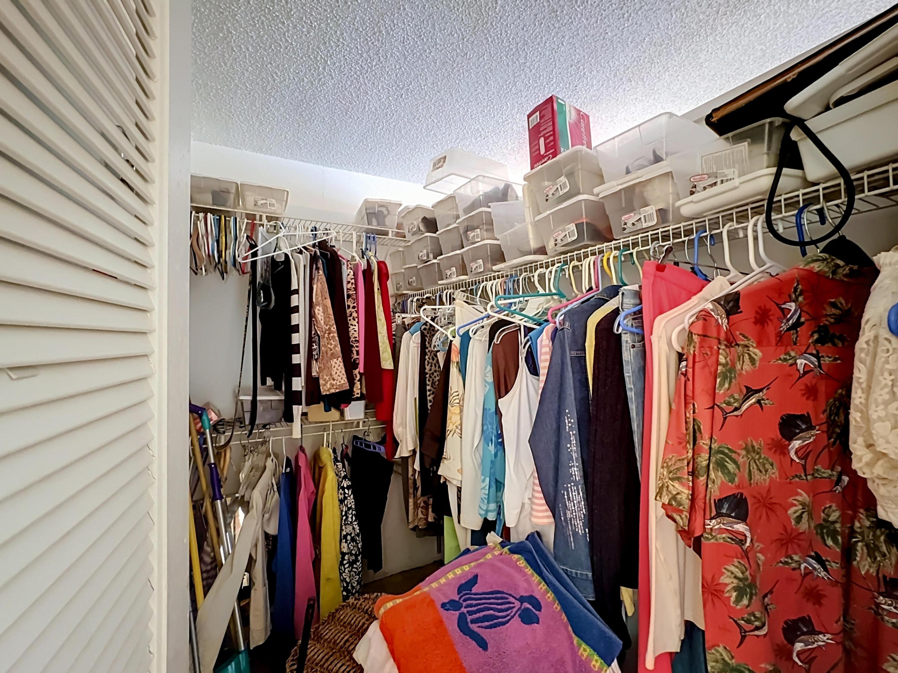 1310 NE 14th Court K17