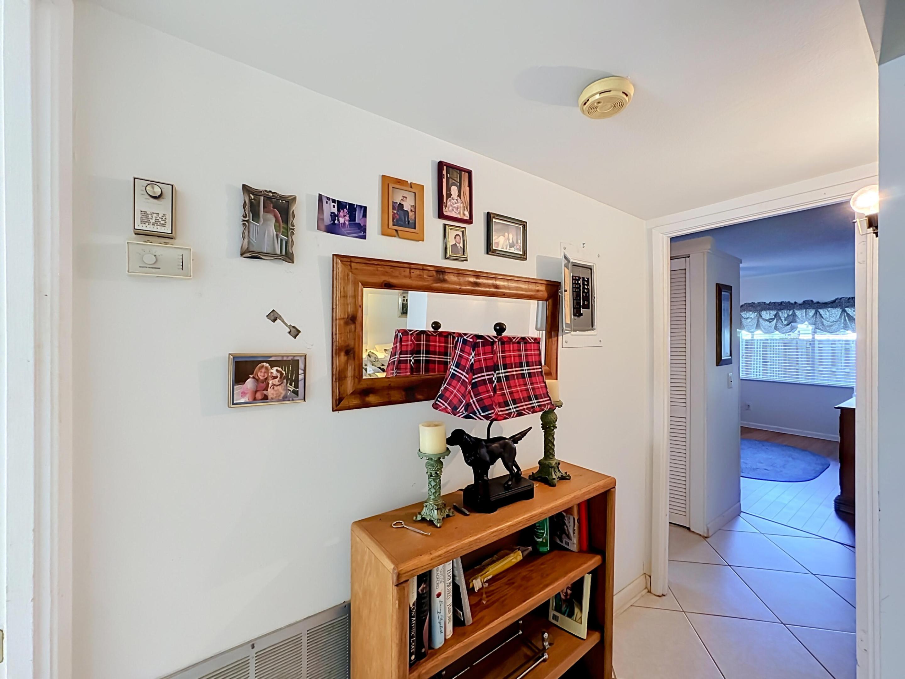 1310 NE 14th Court K17