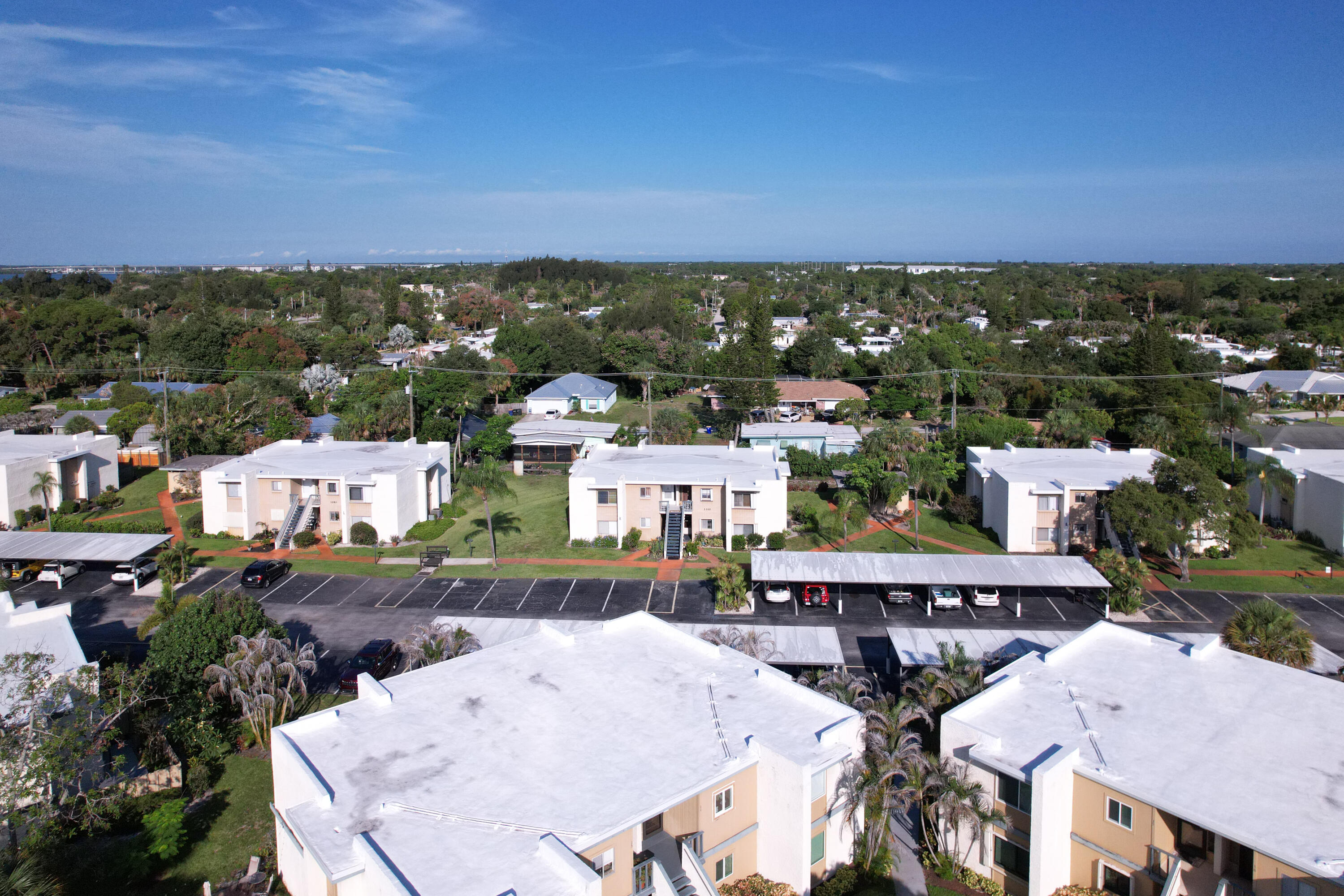 1310 NE 14th Court K17