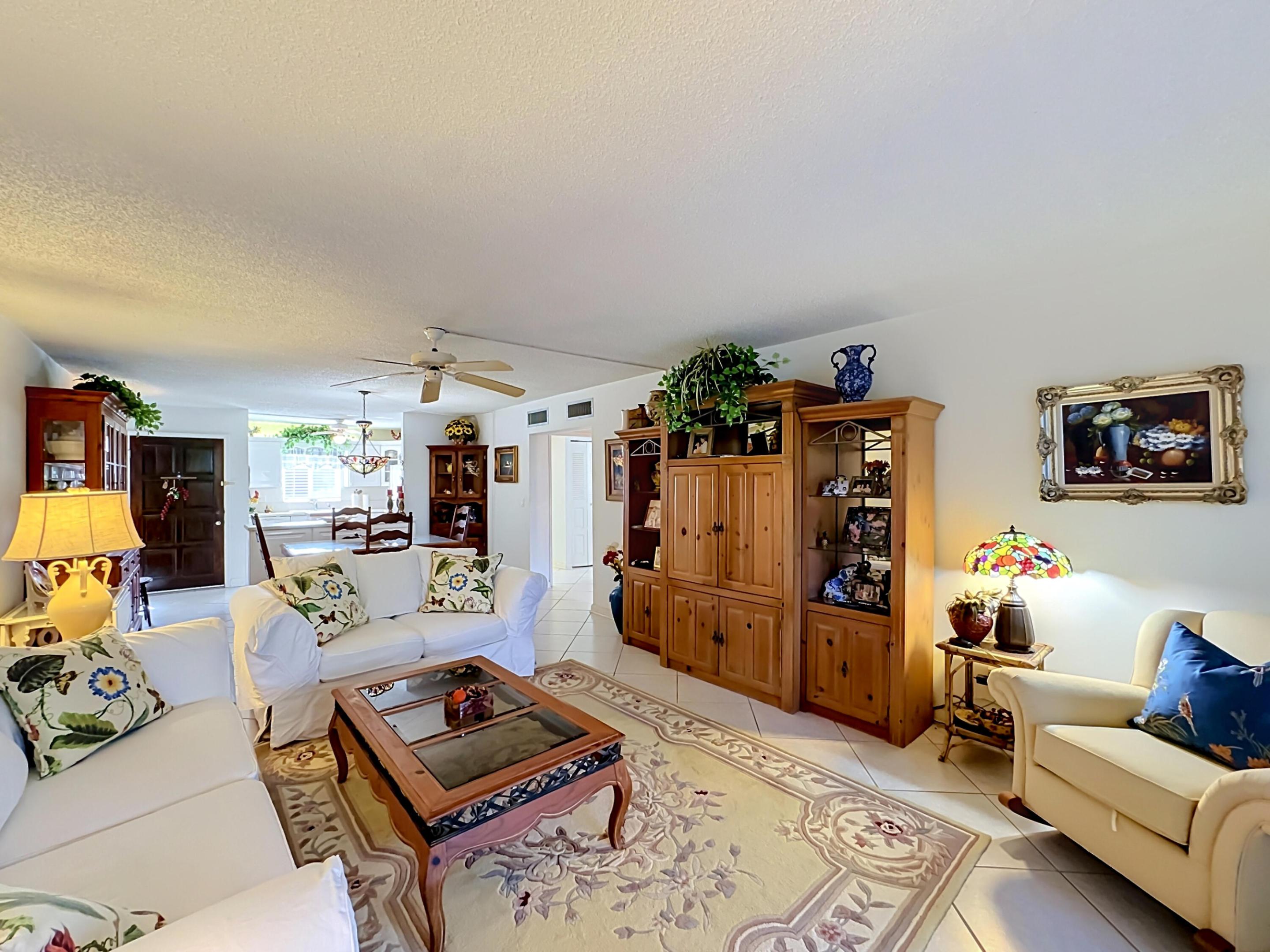 1310 NE 14th Court K17