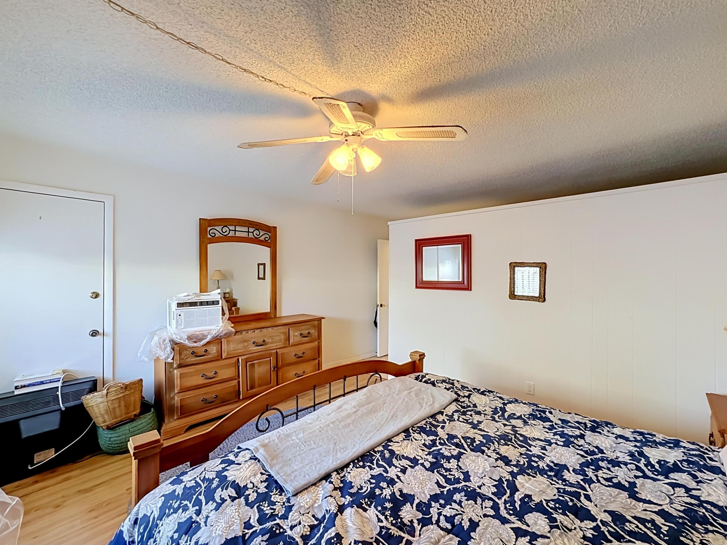 1310 NE 14th Court K17