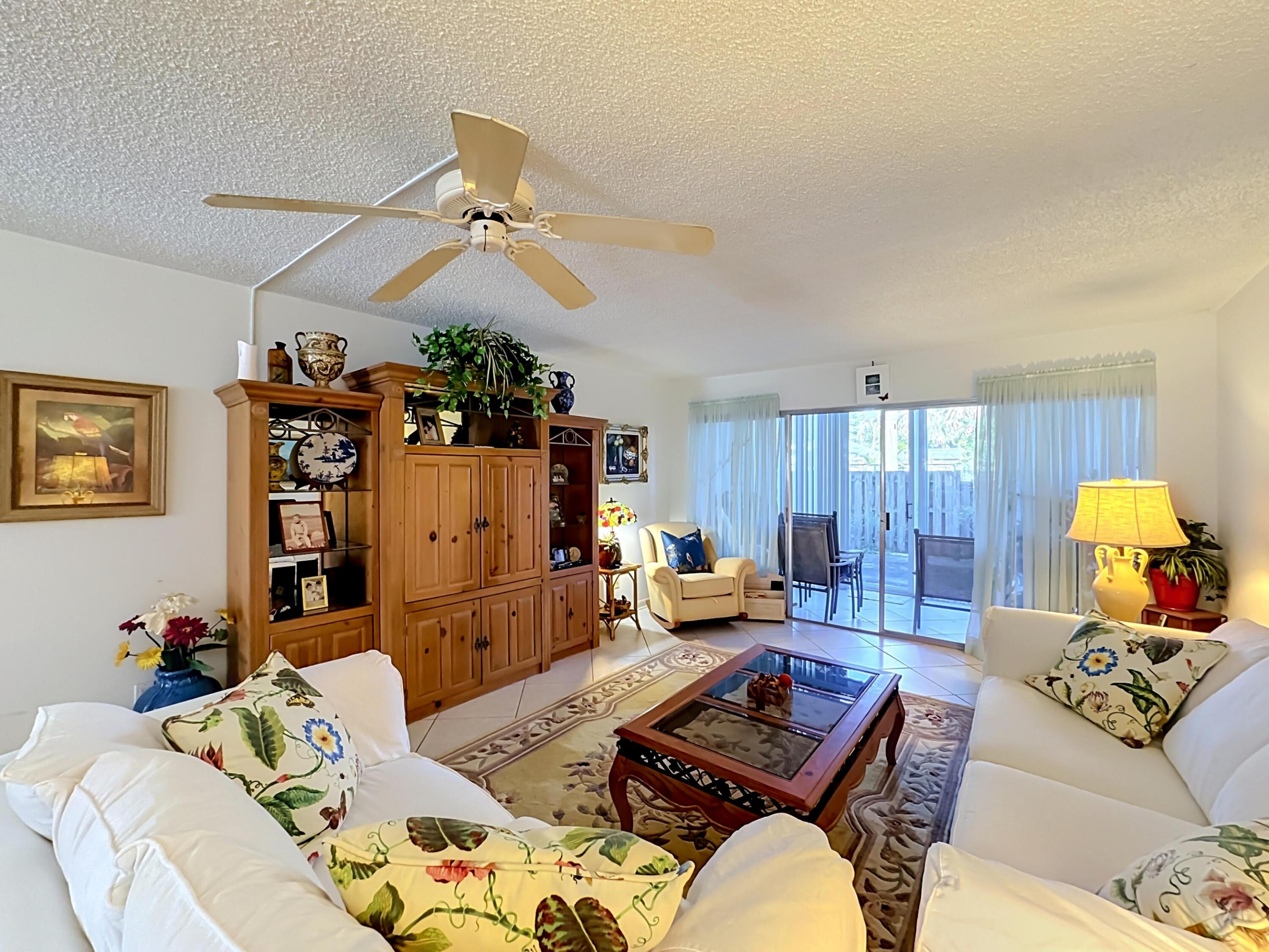 1310 NE 14th Court K17