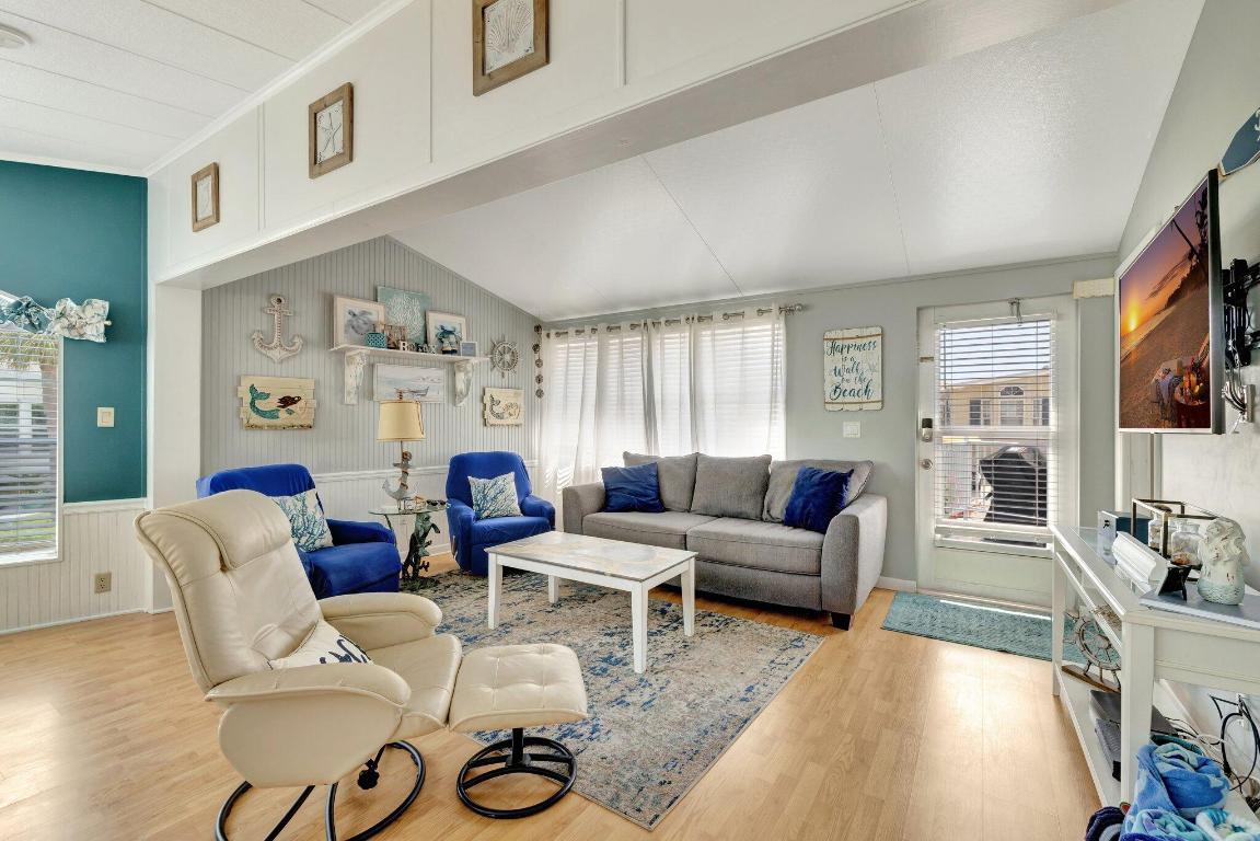 781 Nettles Boulevard